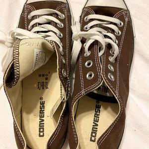 Brown converse shoes men’s 9 women’s 11 new with tags